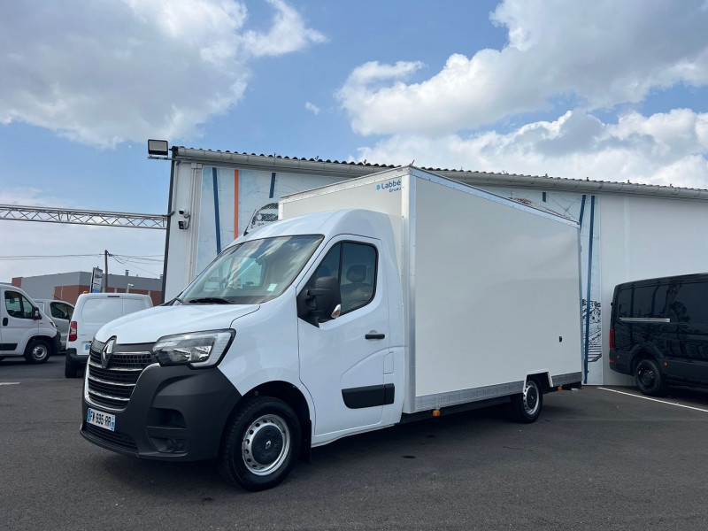 Photo 3 de l'offre de RENAULT MASTER PLANCHER CAISSE + PORTE LAT. 2.3 DCI 145CH GPS + CAMERA à 28740€ chez Bretagne Utilitaires