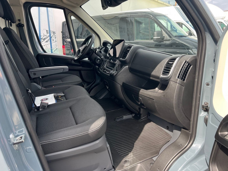 Photo 7 Fiat DUCATO FG MH1 - L2H1 3.5 MAXI 140CH S&S PACK PREMIUM CONNECT BVA8 Diesel GRIS  en vente chez Bretagne Utilitaires Photo 7 de l'offre de FIAT DUCATO FG MH1 - L2H1 3.5 MAXI 140CH S&S PACK PREMIUM CONNECT BVA8 à 43140€ chez Bretagne Utilitaires