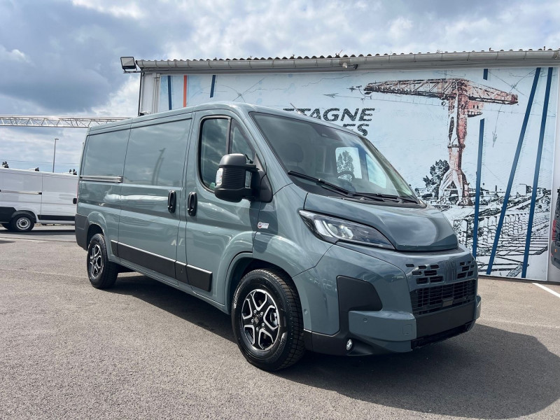 Photo 1 Fiat DUCATO FG MH1 - L2H1 3.5 MAXI 140CH S&S PACK PREMIUM CONNECT BVA8 Diesel GRIS  en vente chez Bretagne Utilitaires Photo 1 de l'offre de FIAT DUCATO FG MH1 - L2H1 3.5 MAXI 140CH S&S PACK PREMIUM CONNECT BVA8 à 43140€ chez Bretagne Utilitaires