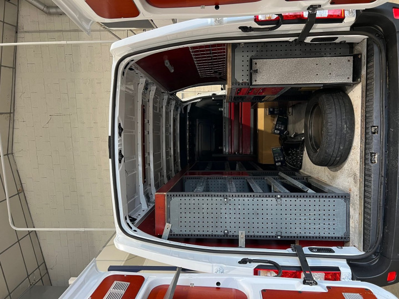 Photo 2 de l'offre de RENAULT MASTER III FG F3500 L3H2 2.3 DCI 130CH GRAND CONFORT EURO6 + OPTIONS à 16950€ chez Bretagne Utilitaires