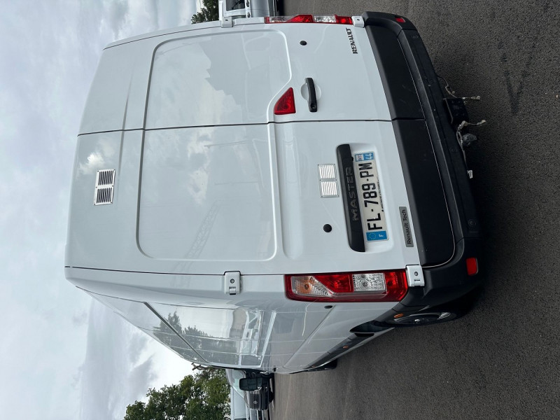 Photo 4 de l'offre de RENAULT MASTER III FG F3500 L3H2 2.3 DCI 130CH GRAND CONFORT EURO6 + OPTIONS à 16950€ chez Bretagne Utilitaires