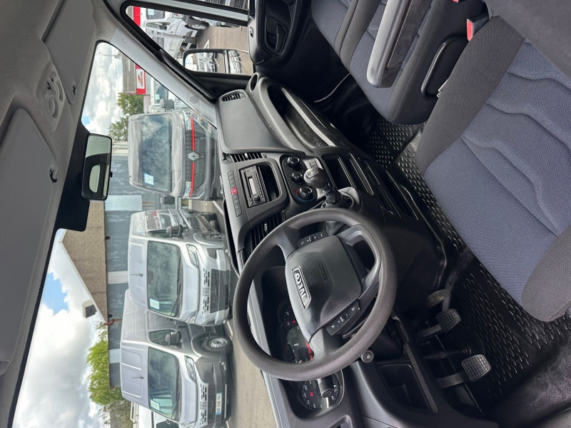 Photo 7 de l'offre de IVECO DAILY CCB BENNE + COFFRE JPM 35C15H EMPATTEMENT 3750 à 23580€ chez Bretagne Utilitaires
