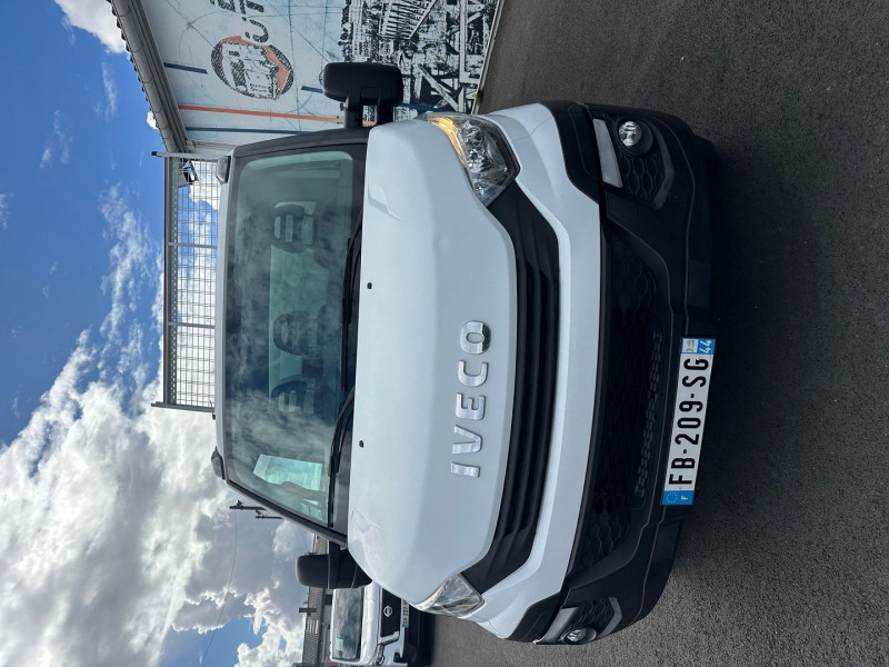 Photo 3 de l'offre de IVECO DAILY CCB BENNE + COFFRE JPM 35C15H EMPATTEMENT 3750 à 23580€ chez Bretagne Utilitaires