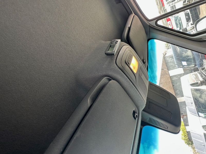 Photo 5 de l'offre de MERCEDES-BENZ SPRINTER CCB 517 CDI CAISSE FRIGO FRCX 12/2018 + HAYON 750 KG à 46740€ chez Bretagne Utilitaires
