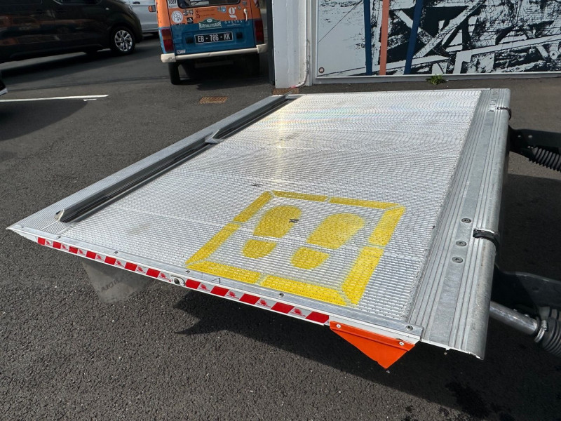 Photo 7 de l'offre de MERCEDES-BENZ SPRINTER CCB 517 CDI CAISSE FRIGO FRCX 12/2018 + HAYON 750 KG à 46740€ chez Bretagne Utilitaires