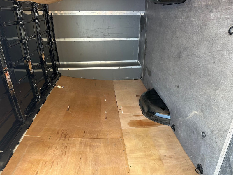 Photo 13 de l'offre de MERCEDES-BENZ SPRINTER FG 5 PLACES 319 CDI 43 3T5 SELECT PROPULSION 7G-TRONIC PLUS à 50340€ chez Bretagne Utilitaires