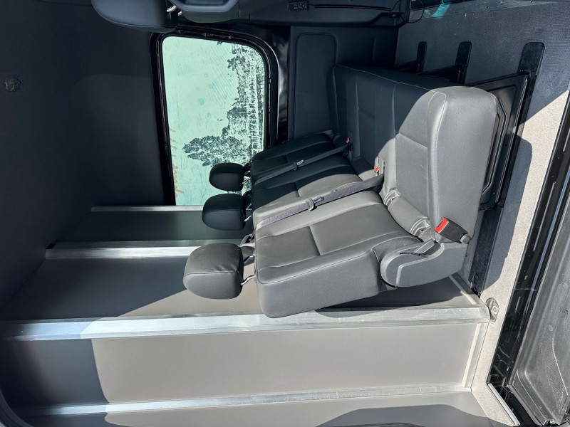 Photo 3 de l'offre de MERCEDES-BENZ SPRINTER FG 5 PLACES 319 CDI 43 3T5 SELECT PROPULSION 7G-TRONIC PLUS à 50340€ chez Bretagne Utilitaires