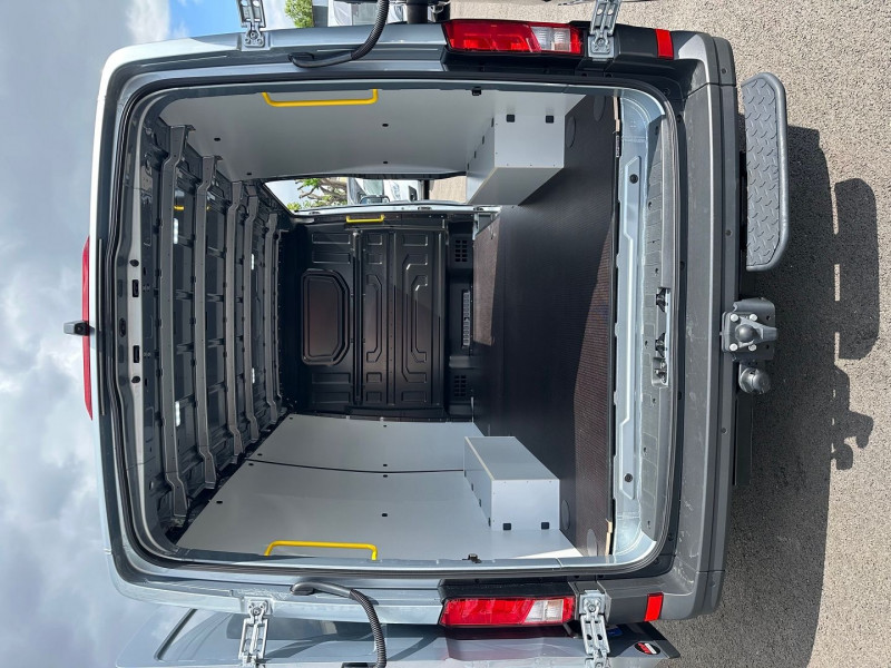 Photo 4 de l'offre de MAN TGE 4X4 L3H2 (L2H1) 3.5T 180 CV BVA NOMBREUSES OPTIONS à 59940€ chez Bretagne Utilitaires