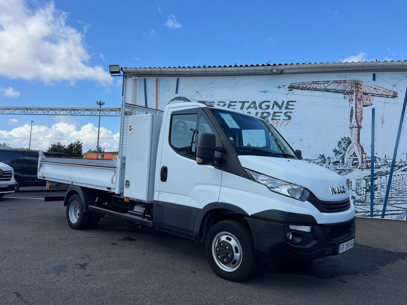 Photo 5 de l'offre de IVECO DAILY CCB BENNE + COFFRE JPM 35C15 EMPATTEMENT 3750 à 23940€ chez Bretagne Utilitaires