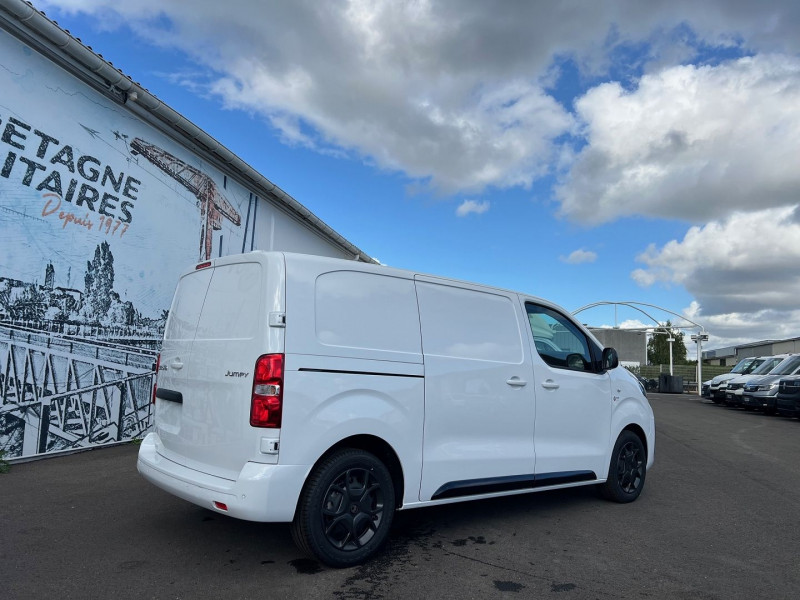 Photo 2 de l'offre de CITROEN JUMPY M 2.0 BLUEHDI 180CH EAT8 PACK PREMIUM CONNECT + OPTIONS à 33540€ chez Bretagne Utilitaires