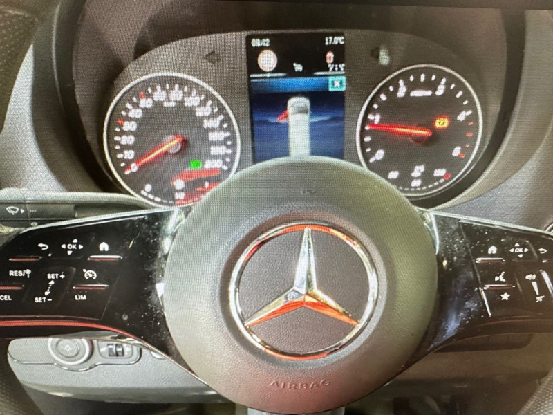 Photo 6 de l'offre de MERCEDES-BENZ SPRINTER CCB 517 CDI BVM6 37 3T5 BENNE JPM 2 VANTAUX à 45540€ chez Bretagne Utilitaires