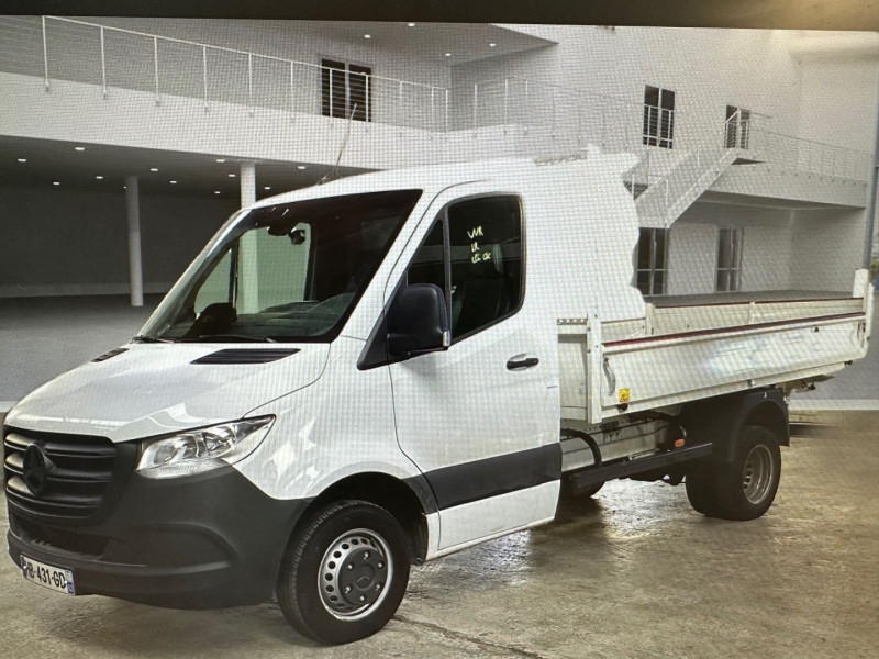 Photo 2 de l'offre de MERCEDES-BENZ SPRINTER CCB 517 CDI BVM6 37 3T5 BENNE JPM 2 VANTAUX à 45540€ chez Bretagne Utilitaires