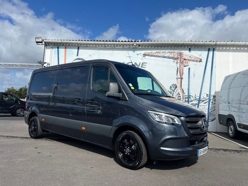 Photo 1 de l'offre de MERCEDES-BENZ SPRINTER L2H1 215 CDI 39 3T0 PRO TRACTION 9G-TRONIC à 35940€ chez Bretagne Utilitaires