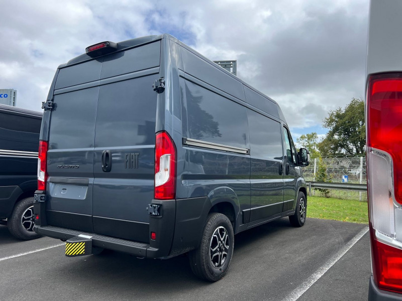 Photo 2 de l'offre de FIAT DUCATO FG MH2 - L2H2 3.5 MAXI 180CH S&S PACK PREMIUM CONNECT BVA8 à 43140€ chez Bretagne Utilitaires