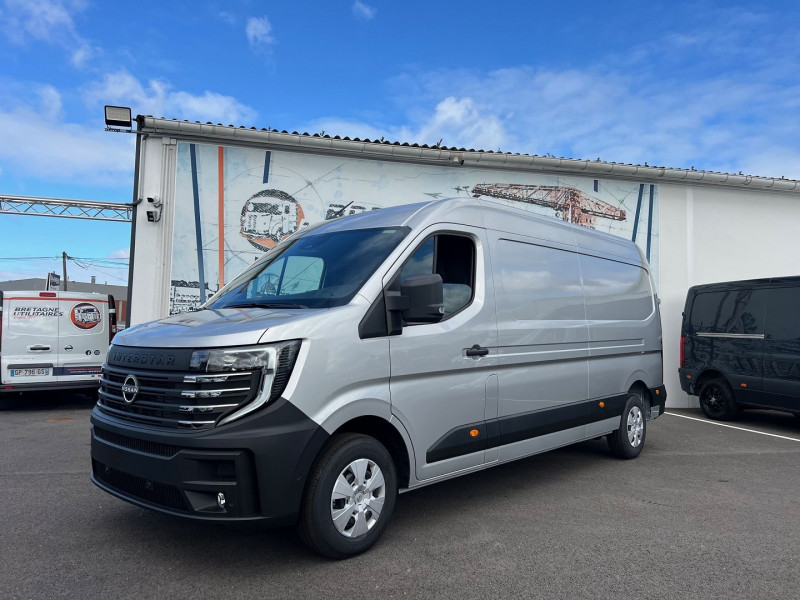 Photo 5 Nissan INTERSTAR FG L3H2 3T5 2.0 DCI 150CH TEKNA + OPTIONS Diesel GRIS METAL en vente chez Bretagne Utilitaires Photo 5 de l'offre de NISSAN INTERSTAR FG L3H2 3T5 2.0 DCI 150CH TEKNA + OPTIONS à 40500€ chez Bretagne Utilitaires