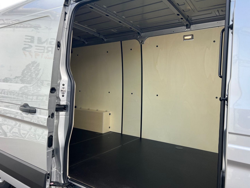 Photo 10 Nissan INTERSTAR FG L3H2 3T5 2.0 DCI 150CH TEKNA + OPTIONS Diesel GRIS METAL en vente chez Bretagne Utilitaires Photo 10 de l'offre de NISSAN INTERSTAR FG L3H2 3T5 2.0 DCI 150CH TEKNA + OPTIONS à 40500€ chez Bretagne Utilitaires