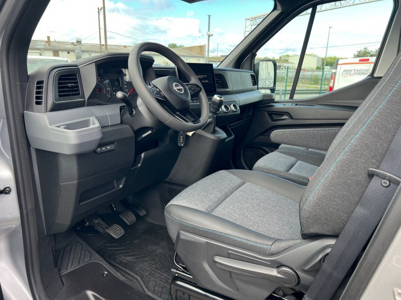 Photo 7 Nissan INTERSTAR FG L3H2 3T5 2.0 DCI 150CH TEKNA + OPTIONS Diesel GRIS METAL en vente chez Bretagne Utilitaires Photo 7 de l'offre de NISSAN INTERSTAR FG L3H2 3T5 2.0 DCI 150CH TEKNA + OPTIONS à 40500€ chez Bretagne Utilitaires