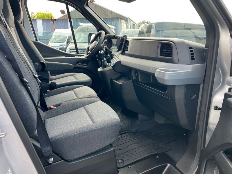 Photo 9 Nissan INTERSTAR FG L3H2 3T5 2.0 DCI 150CH TEKNA + OPTIONS Diesel GRIS METAL en vente chez Bretagne Utilitaires Photo 9 de l'offre de NISSAN INTERSTAR FG L3H2 3T5 2.0 DCI 150CH TEKNA + OPTIONS à 40500€ chez Bretagne Utilitaires