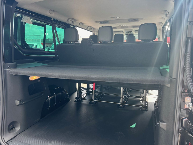 Photo 4 de l'offre de NISSAN PRIMASTAR COMBI NEW MINIBUS 9PL L2H1 3T0 2.0 DCI 170CH S/S BVA9 TEKNA + OPTIONS à 43140€ chez Bretagne Utilitaires