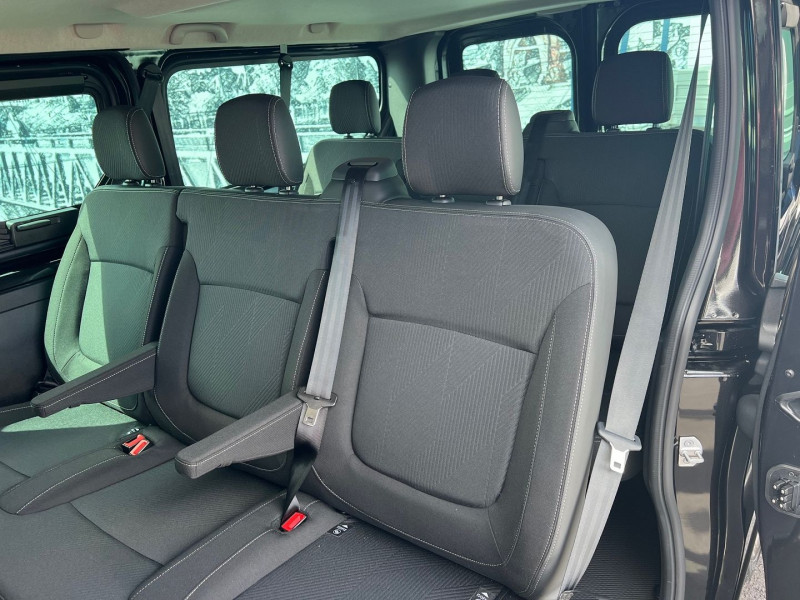 Photo 3 de l'offre de NISSAN PRIMASTAR COMBI NEW MINIBUS 9PL L2H1 3T0 2.0 DCI 170CH S/S BVA9 TEKNA + OPTIONS à 43140€ chez Bretagne Utilitaires