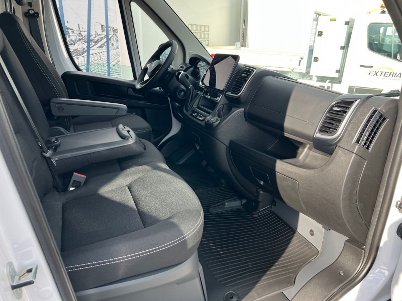 Photo 6 de l'offre de FIAT DUCATO FG L3H3 3.5 MAXI 180CH PACK PREMIUM CONNECT BVA8 à 42540€ chez Bretagne Utilitaires