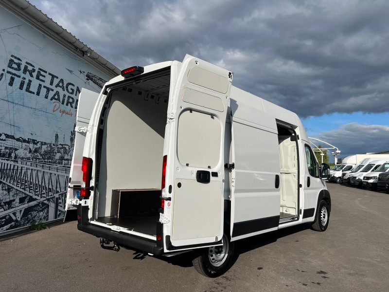 Photo 2 de l'offre de FIAT DUCATO FG L3H3 3.5 MAXI 180CH PACK PREMIUM CONNECT BVA8 à 42540€ chez Bretagne Utilitaires