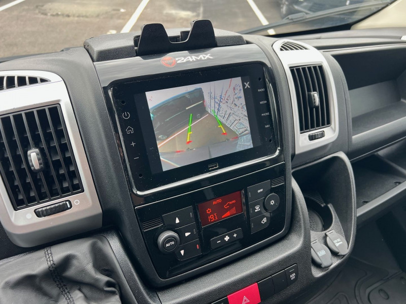 Photo 6 de l'offre de PEUGEOT BOXER FG L3H2 3.5 MAXI 165CH BLUEHDI S&S PACK ASPHALT CONNECT à 28740€ chez Bretagne Utilitaires