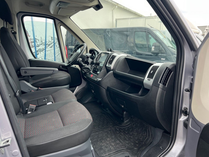 Photo 7 de l'offre de PEUGEOT BOXER FG L3H2 3.5 MAXI 165CH BLUEHDI S&S PACK ASPHALT CONNECT à 28740€ chez Bretagne Utilitaires