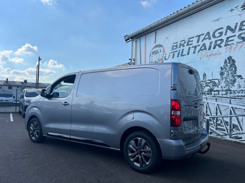 Photo 2 de l'offre de PEUGEOT EXPERT FG M 2.0 BLUEHDI 180CH S&S EAT8 + NBRES OPTIONS à 39540€ chez Bretagne Utilitaires