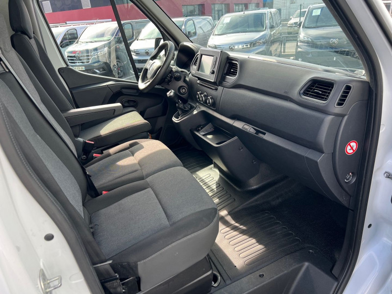 Photo 6 de l'offre de RENAULT MASTER III FG F3500 L2H2 2.3 DCI 135CH GRAND CONFORT E6 à 19140€ chez Bretagne Utilitaires