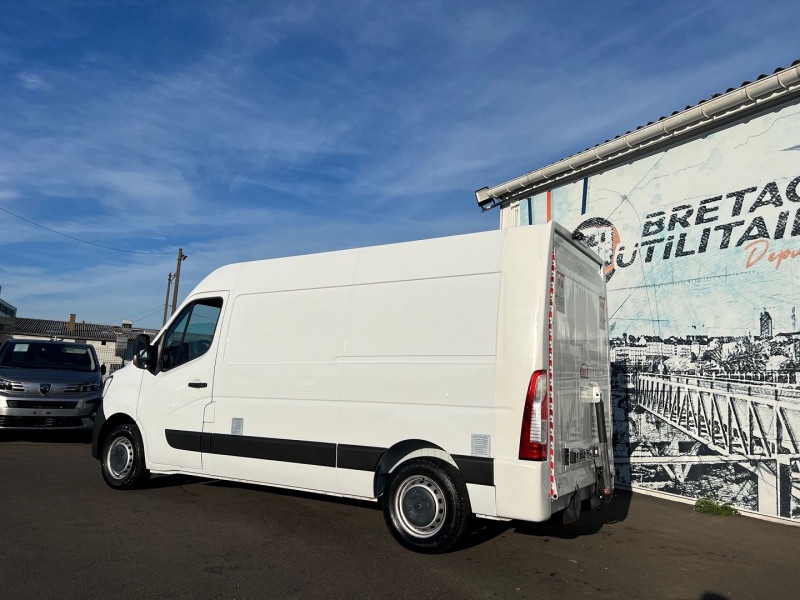 Photo 4 de l'offre de RENAULT MASTER III FG F3500 L2H2 2.3 DCI 135CH GRAND CONFORT E6 à 19140€ chez Bretagne Utilitaires