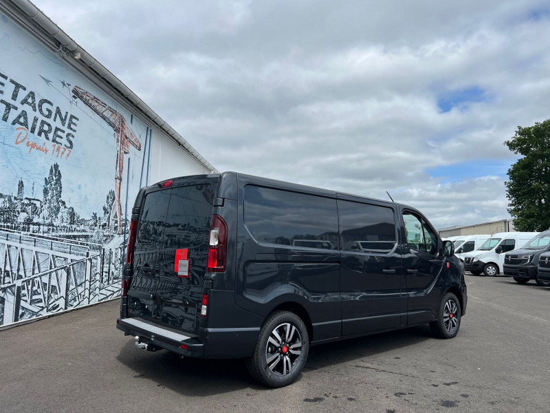Photo 2 de l'offre de RENAULT TRAFIC COMETE 3T L2H1 170 CV BVA9 EXCLUSIVE + OPTIONS à 43140€ chez Bretagne Utilitaires