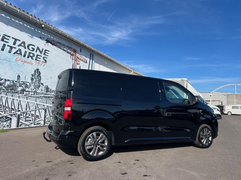 Photo 1 de l'offre de PEUGEOT EXPERT FG M 2.0 BLUEHDI 180CH S&S EAT8 + NBRES OPTIONS à 39540€ chez Bretagne Utilitaires