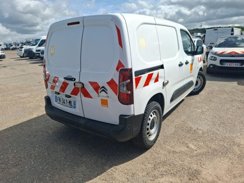 Photo 2 de l'offre de CITROEN BERLINGO VAN M - ESSENCE 130 CV WORKER EAT8 à 16650€ chez Bretagne Utilitaires