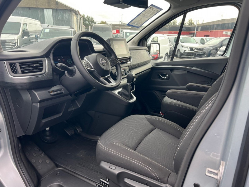 Photo 4 de l'offre de NISSAN PRIMASTAR FG 5 PLACES L1H1 2.0 DCI 150CH EDC-BVA TEKNA + OPTIONS à 41700€ chez Bretagne Utilitaires