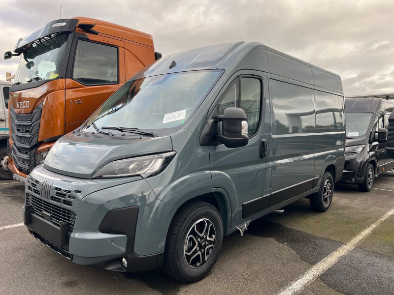 Photo 1 Fiat DUCATO FG MH2 - L2H2 3.5 MAXI 180CH S&S PACK PREMIUM CONNECT BVA8 Diesel GRIS LANZAROTE en vente chez Bretagne Utilitaires Photo 1 de l'offre de FIAT DUCATO FG MH2 - L2H2 3.5 MAXI 180CH S&S PACK PREMIUM CONNECT BVA8 à 43140€ chez Bretagne Utilitaires