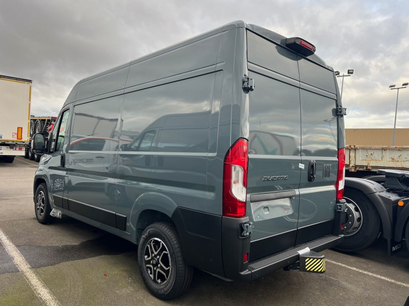Photo 2 Fiat DUCATO FG MH2 - L2H2 3.5 MAXI 180CH S&S PACK PREMIUM CONNECT BVA8 Diesel GRIS LANZAROTE en vente chez Bretagne Utilitaires Photo 2 de l'offre de FIAT DUCATO FG MH2 - L2H2 3.5 MAXI 180CH S&S PACK PREMIUM CONNECT BVA8 à 43140€ chez Bretagne Utilitaires