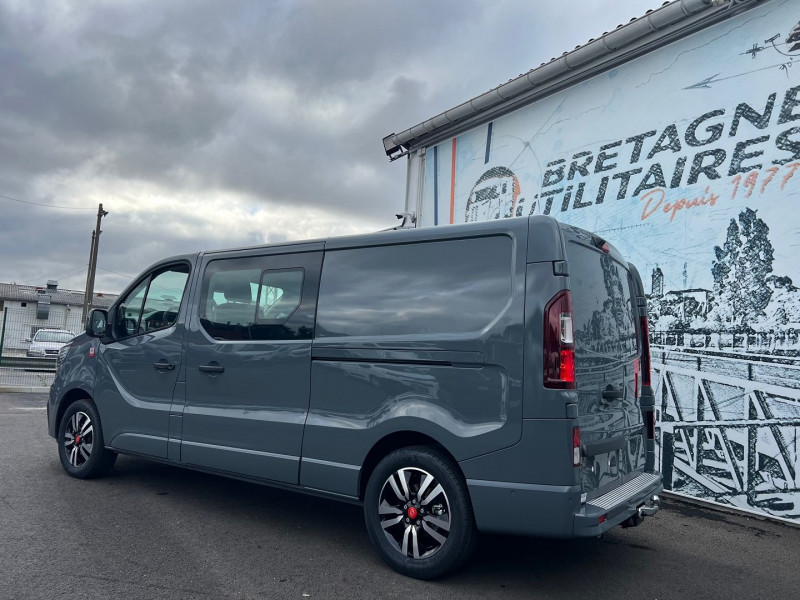 Photo 10 Renault TRAFIC 6 PLACES BVA9 170 CV L2H1 EXCLUSIVE + OPTIONS Diesel GRIS URBAIN en vente chez Bretagne Utilitaires Photo 10 de l'offre de RENAULT TRAFIC 6 PLACES BVA9 170 CV L2H1 EXCLUSIVE + OPTIONS à 46740€ chez Bretagne Utilitaires