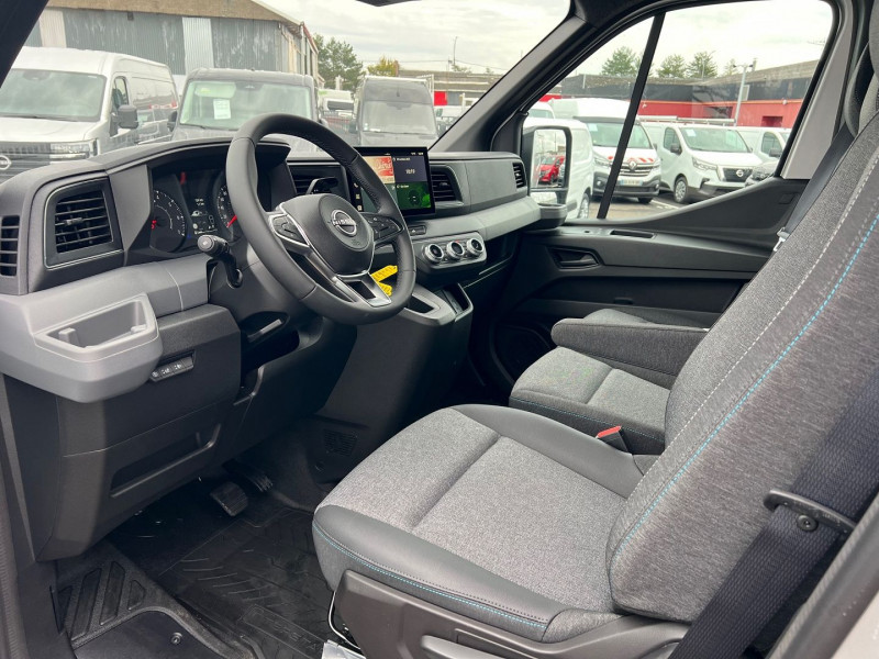 Photo 3 de l'offre de NISSAN INTERSTAR FG L2H2 3T5 2.0 DCI 150CH TEKNA BVA9 + OPTIONS à 44340€ chez Bretagne Utilitaires