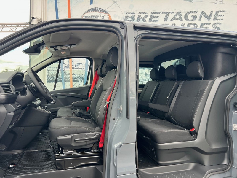 Photo 5 de l'offre de RENAULT TRAFIC 6 PLACES BVA9 170 CV L2H1 EXCLUSIVE + OPTIONS à 46740€ chez Bretagne Utilitaires