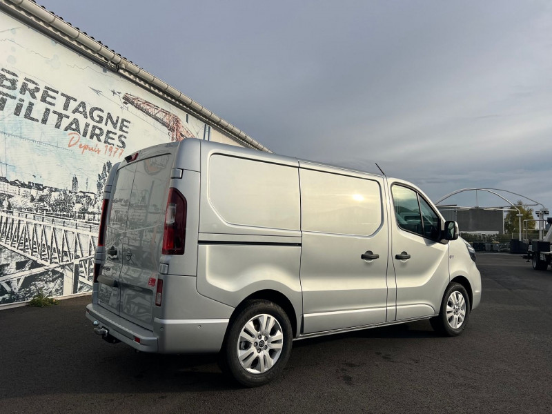 Photo 8 Nissan PRIMASTAR FG L1H1 2.0 DCI 170CH BVA9 TEKNA  + PACK CARGO + ATTELAGE Diesel GRIS HIGHLAND en vente chez Bretagne Utilitaires Photo 8 de l'offre de NISSAN PRIMASTAR FG L1H1 2.0 DCI 170CH BVA9 TEKNA  + PACK CARGO + ATTELAGE à 39900€ chez Bretagne Utilitaires