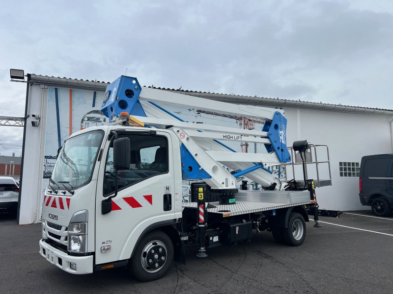 Photo 2 de l'offre de ISUZU M21 NACELLE ARTICULEE 24D SPEED à 107940€ chez Bretagne Utilitaires