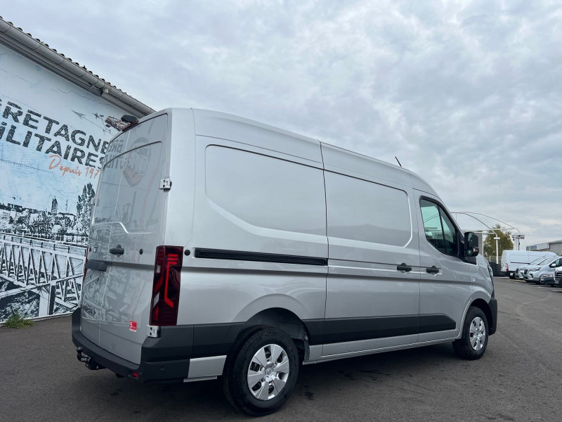 Photo 2 de l'offre de NISSAN INTERSTAR FG L2H2 3T5 2.0 DCI 150CH TEKNA BVA9 + OPTIONS à 44340€ chez Bretagne Utilitaires