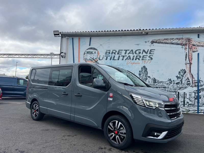 Photo 11 Renault TRAFIC 6 PLACES BVA9 170 CV L2H1 EXCLUSIVE + OPTIONS Diesel GRIS URBAIN en vente chez Bretagne Utilitaires Photo 11 de l'offre de RENAULT TRAFIC 6 PLACES BVA9 170 CV L2H1 EXCLUSIVE + OPTIONS à 46740€ chez Bretagne Utilitaires