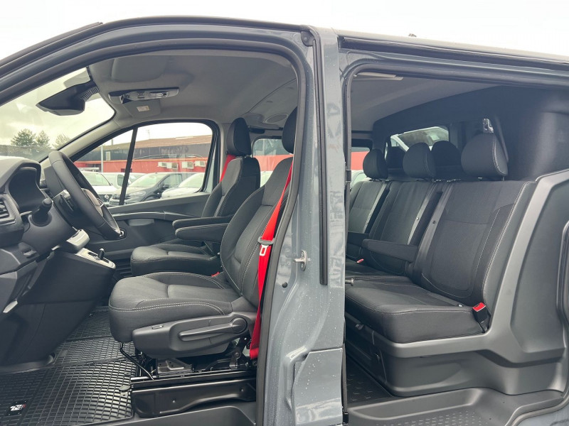 Photo 5 Renault TRAFIC URBAIN 5 PLACES BVA9 170 CV L2H1 EXCLUSIVE + OPTIONS Diesel GRIS URBAIN en vente chez Bretagne Utilitaires Photo 5 de l'offre de RENAULT TRAFIC URBAIN 5 PLACES BVA9 170 CV L2H1 EXCLUSIVE + OPTIONS à 46740€ chez Bretagne Utilitaires