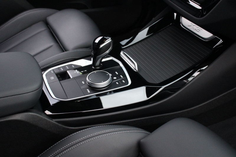 Photo 9 de l'offre de BMW X3 (G01) SDRIVE18D 150CH M SPORT ACCES CONFORT à 47990€ chez Visiteauto.fr