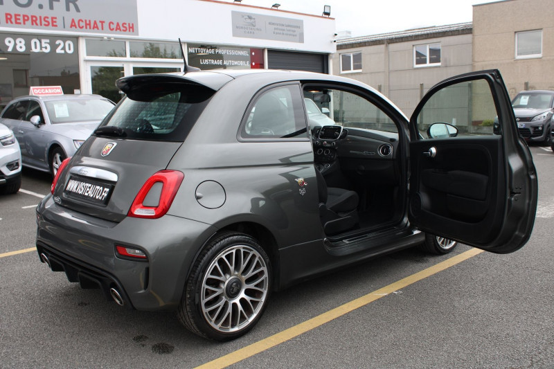 Photo 3 de l'offre de ABARTH 500 1.4 TURBO T-JET 145CH 595 TOIT OUVRANT à 16990€ chez Visiteauto.fr