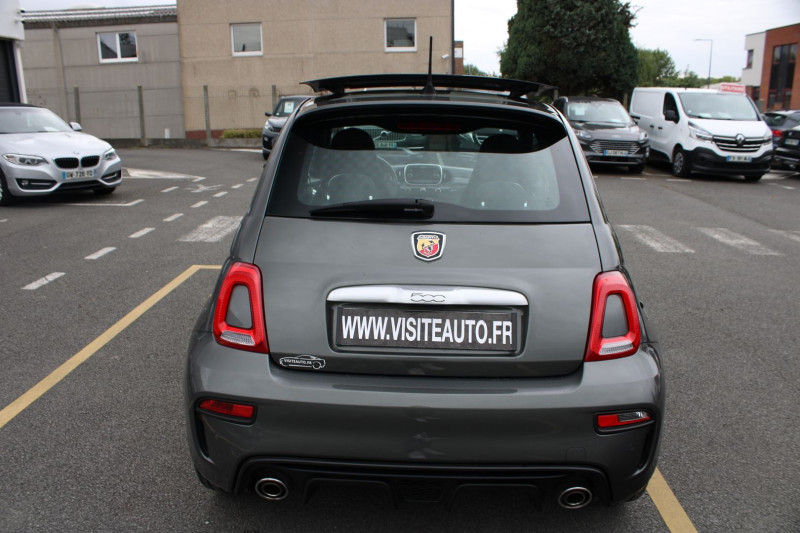 Photo 14 de l'offre de ABARTH 500 1.4 TURBO T-JET 145CH 595 TOIT OUVRANT à 16990€ chez Visiteauto.fr