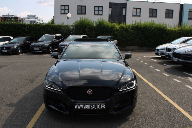 Photo 19 de l'offre de JAGUAR XE 2.0D 180CH R-SPORT BVA8 à 20990€ chez Visiteauto.fr