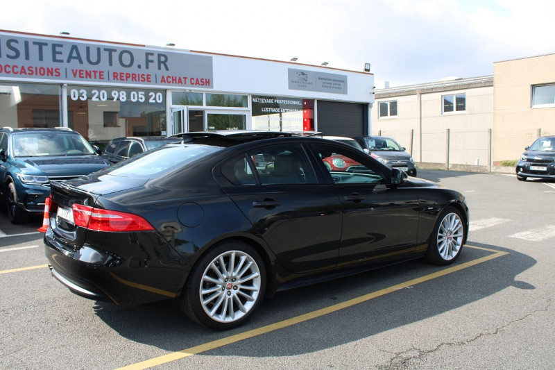 Photo 3 de l'offre de JAGUAR XE 2.0D 180CH R-SPORT BVA8 à 20990€ chez Visiteauto.fr